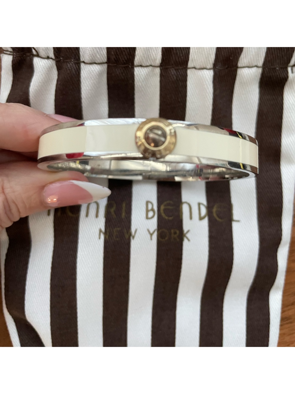 HENRI BENDEL White Enamel Hinged Bangle Bracelet w/Dusty